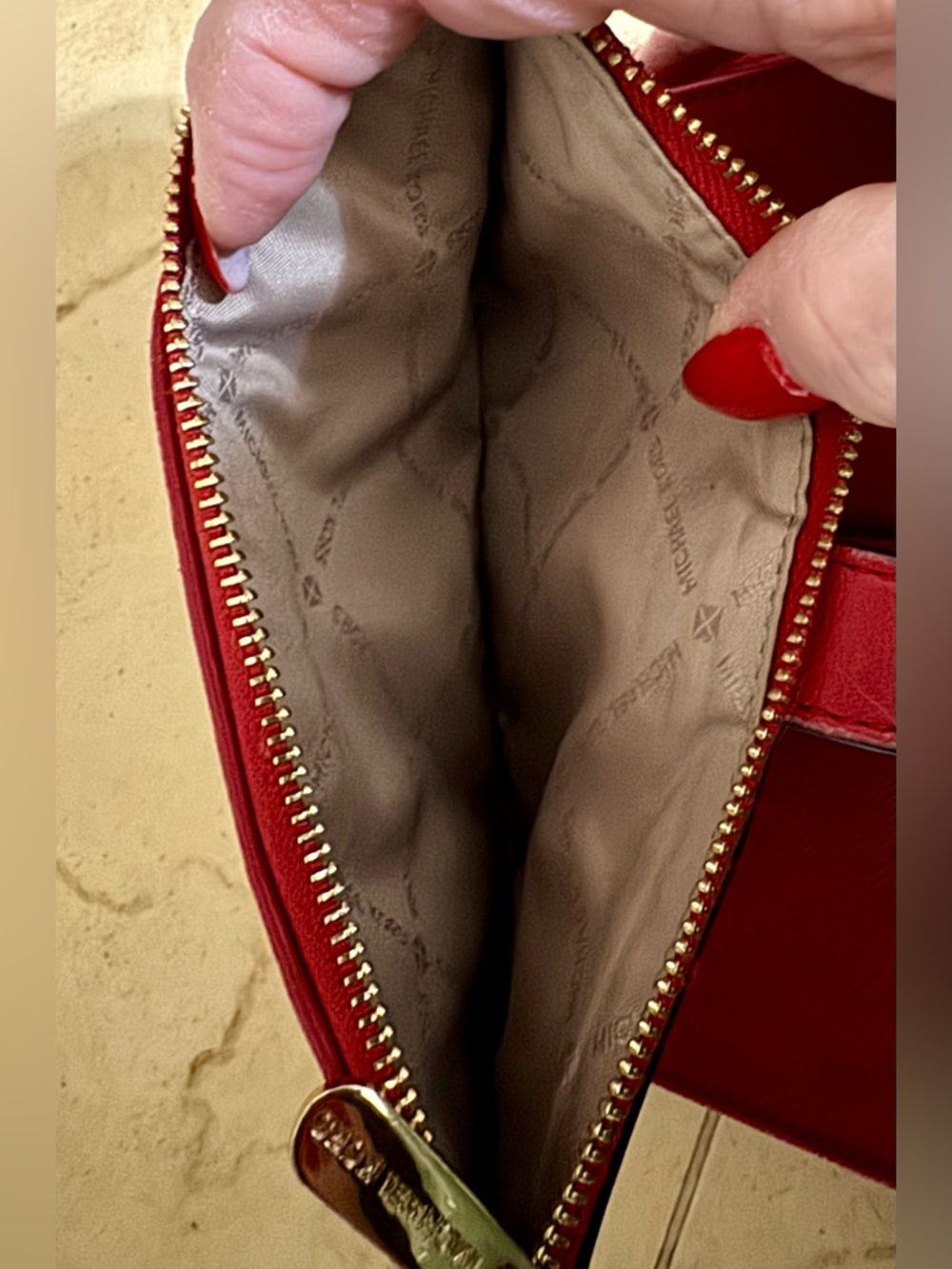 Michael Kors Red Quilted Heart Wristlet Clutch with Gold Logo EUC - Picture 5 of 11